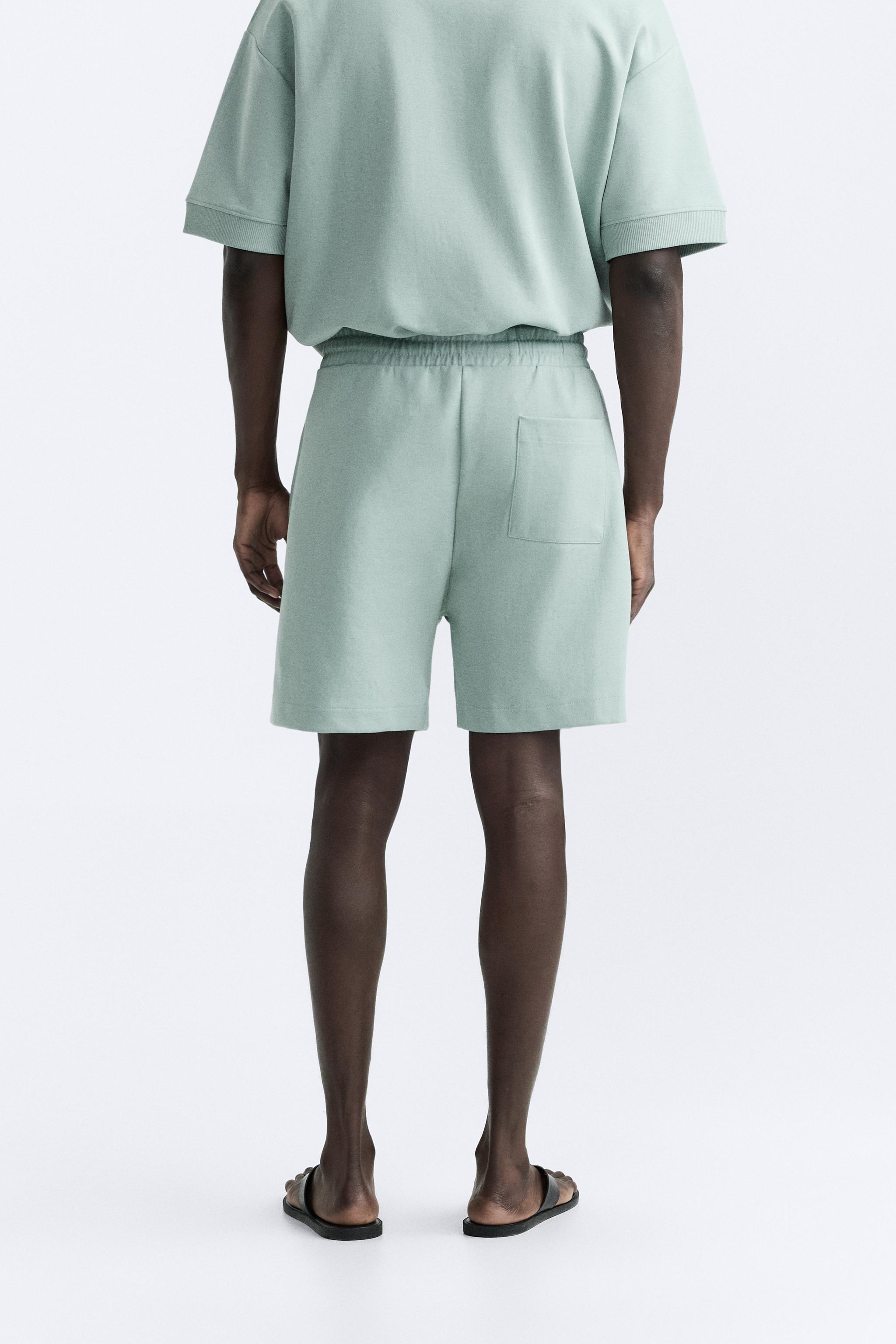 COMPACT JOGGER BERMUDA SHORTS