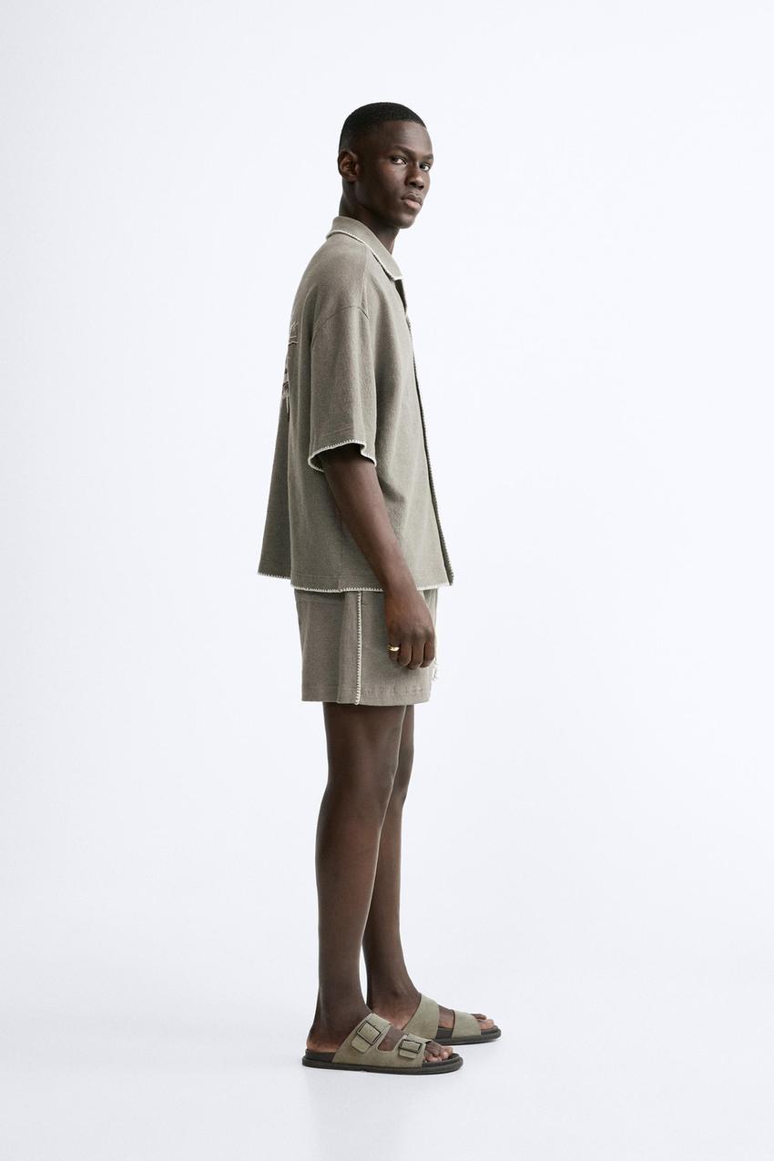 CONTRAST EMBROIDERED 